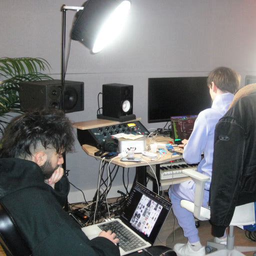 Il team Hypn in studio